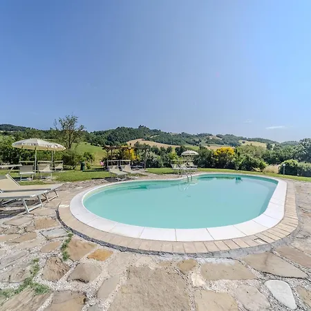 펜션 In Carpegna With Private Pool *