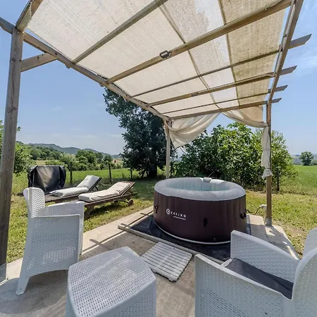 펜션 In Carpegna With Private Pool